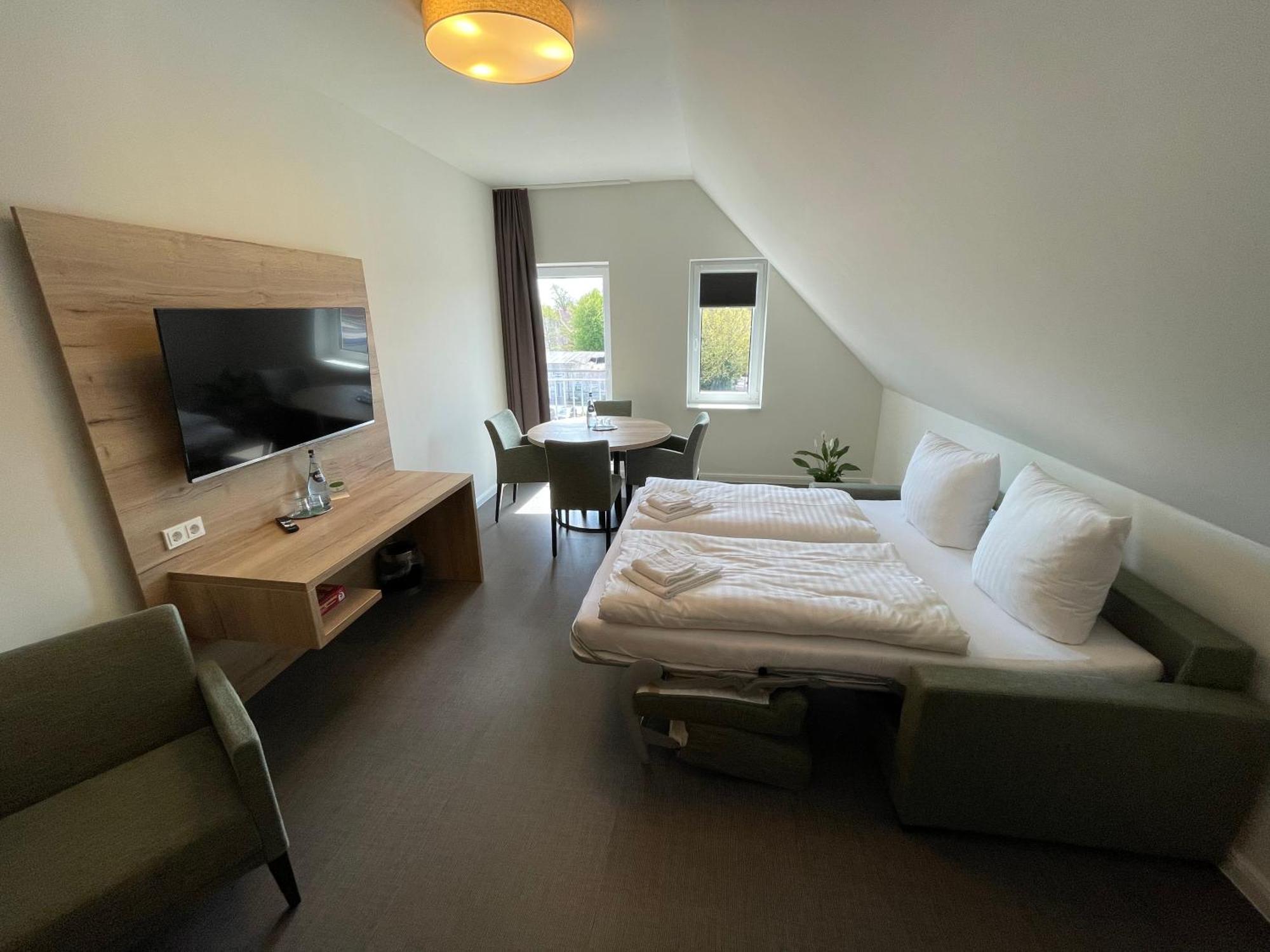 Hotel Am Pferdemarkt Aurich Buitenkant foto